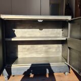 Buffet industriel en métal vintage