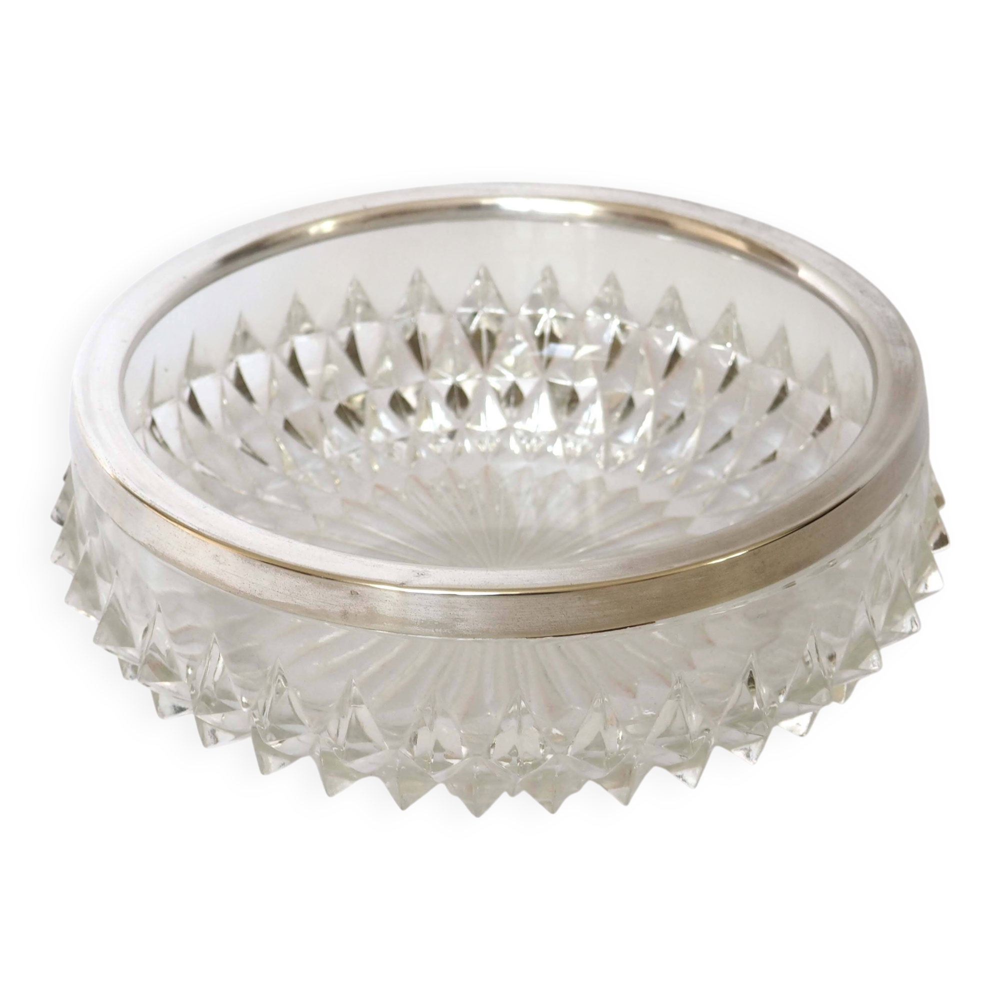 Silver rimmed glass empty pocket