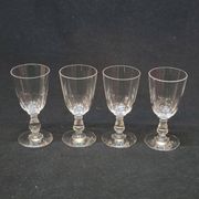 4 anciens verres a vin en cristal taillé baccarat ? saint louis ?