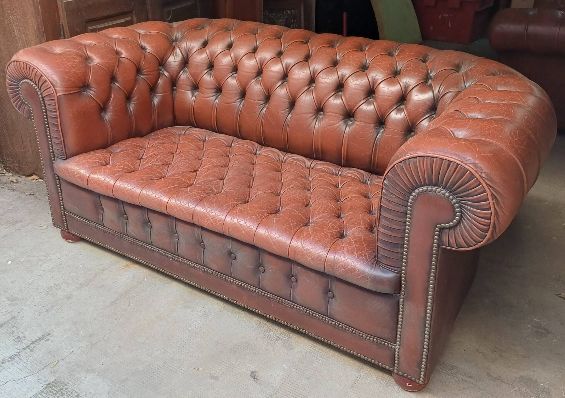 Vintage Chesterfield 2-Seater Sofa in Burgundy Leather with Button Tufting