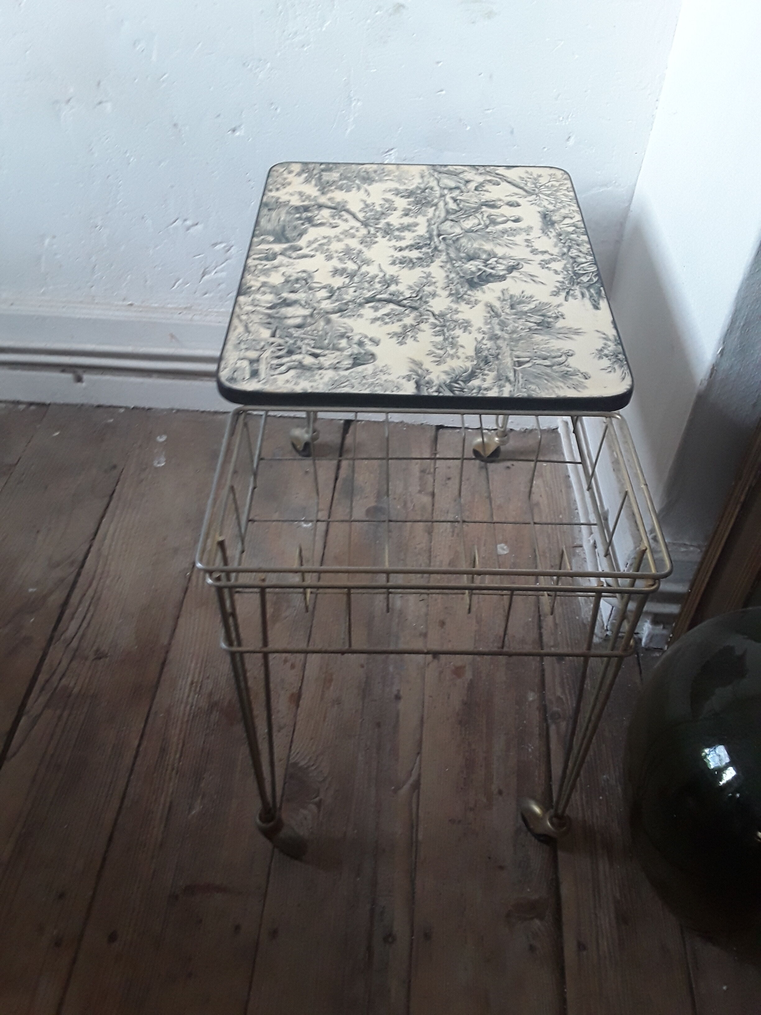 Vintage vinyl holder (45rpm)