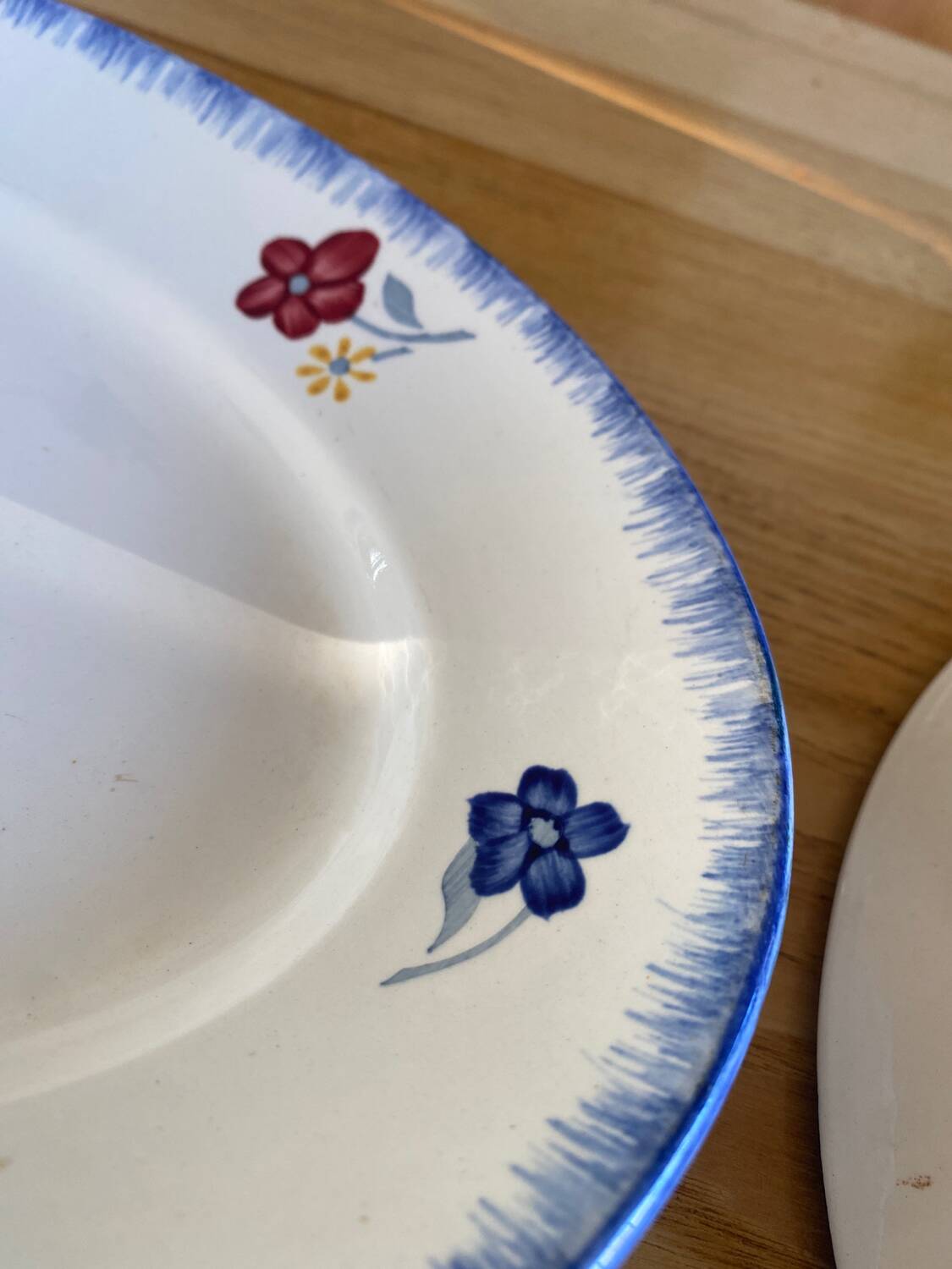 Oval dish from Digoin