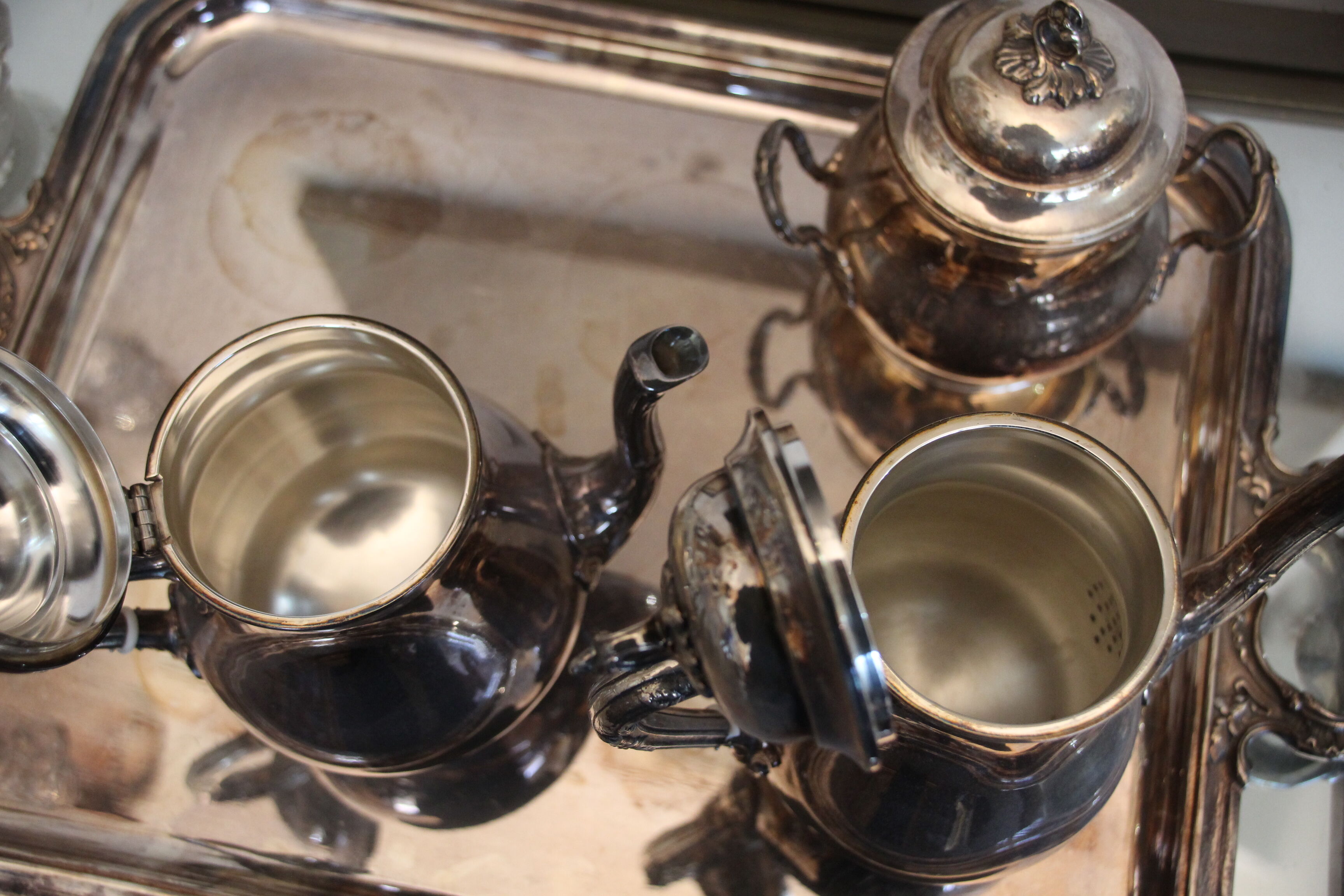 Silver metal tea and coffee set