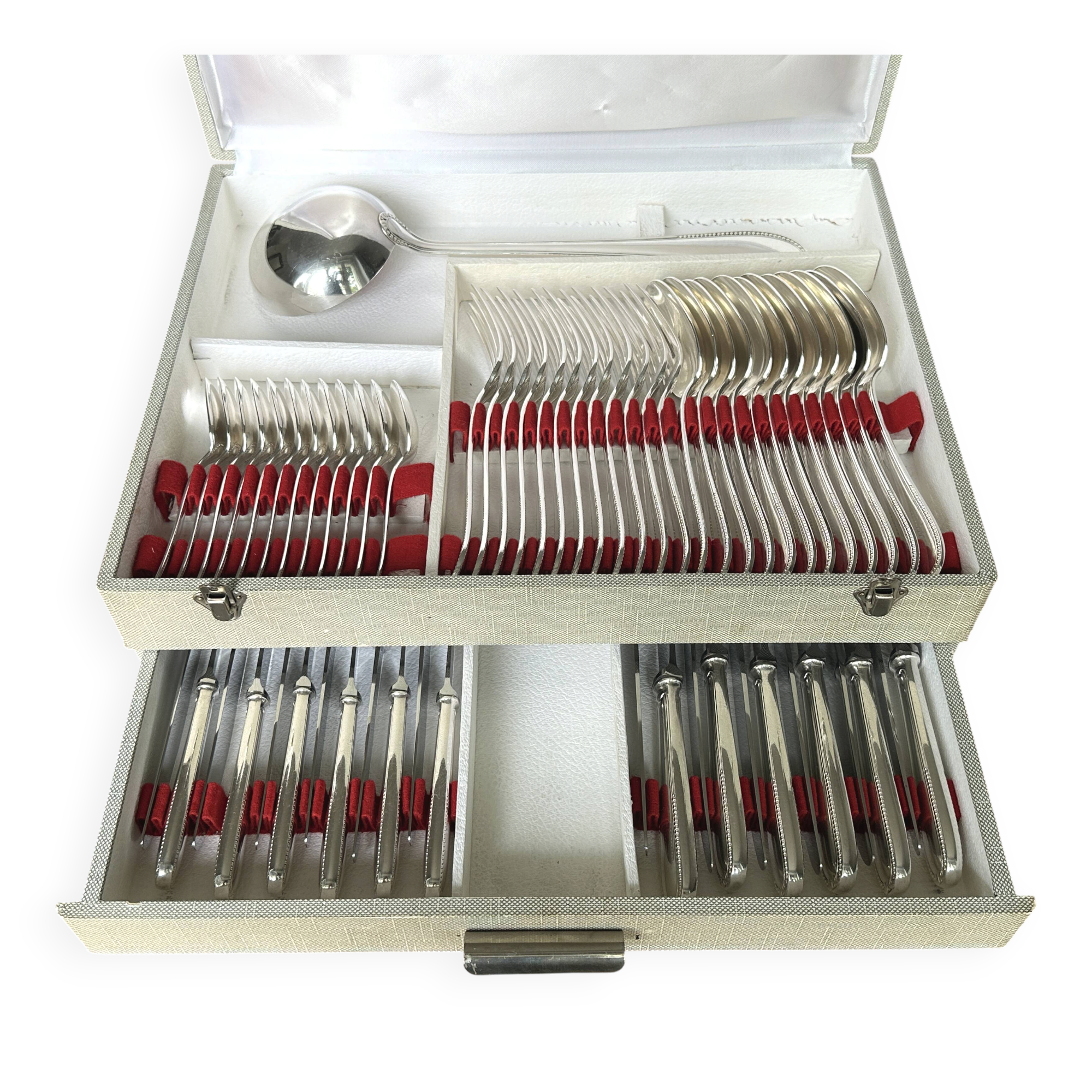 Complete silver-plated cutlery set of 61 pieces, Pearls model - in good condition.