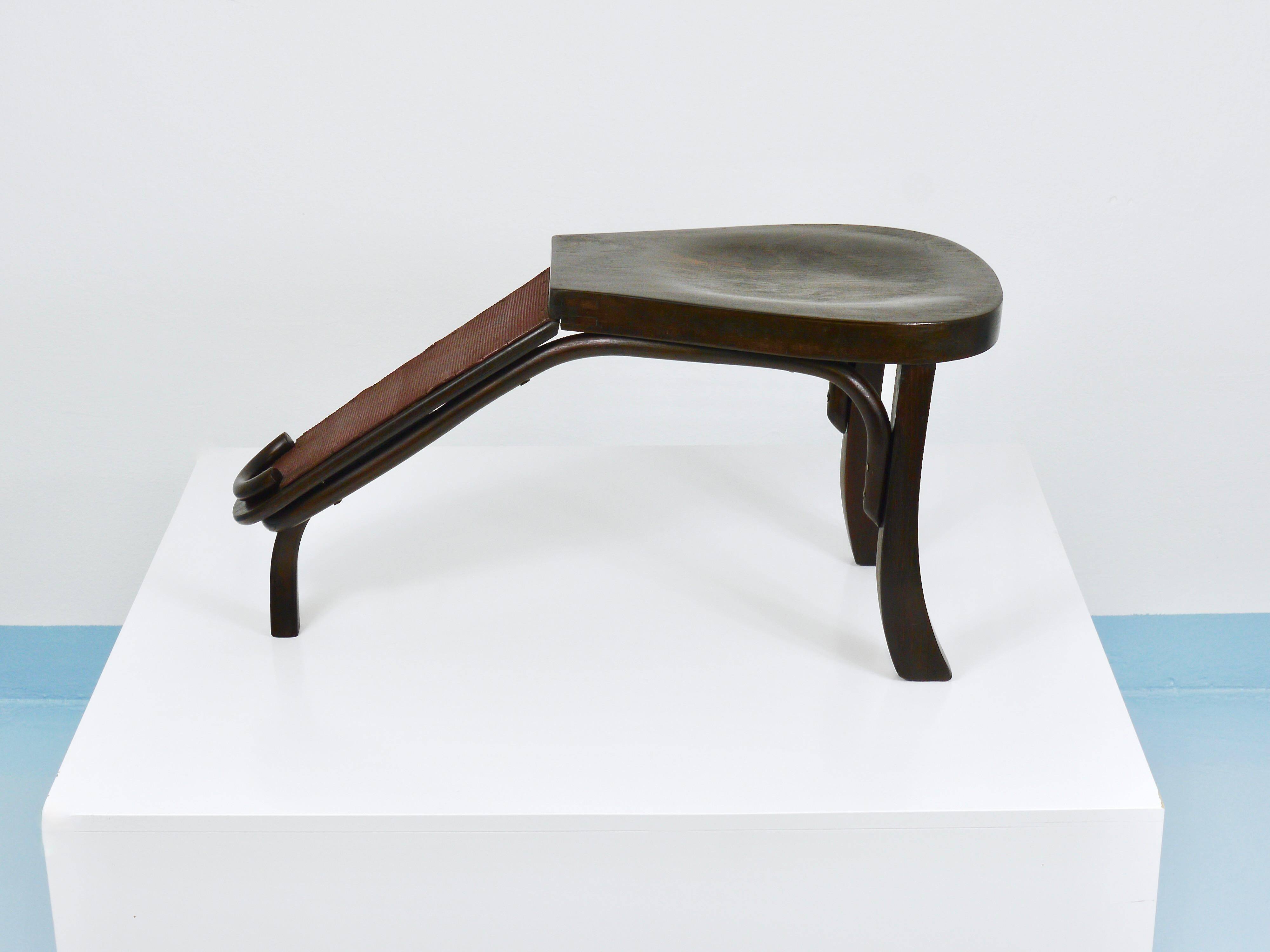 Tabouret d'embellissement ou d'ajustement de chaussures Thonet Art Nouveau en bois cintré, Vienne, Autriche, années 1900