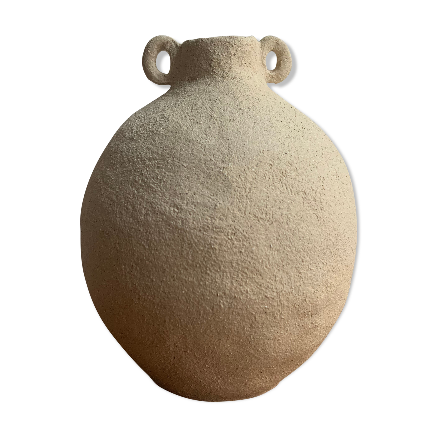 Chamotted white sandstone vase