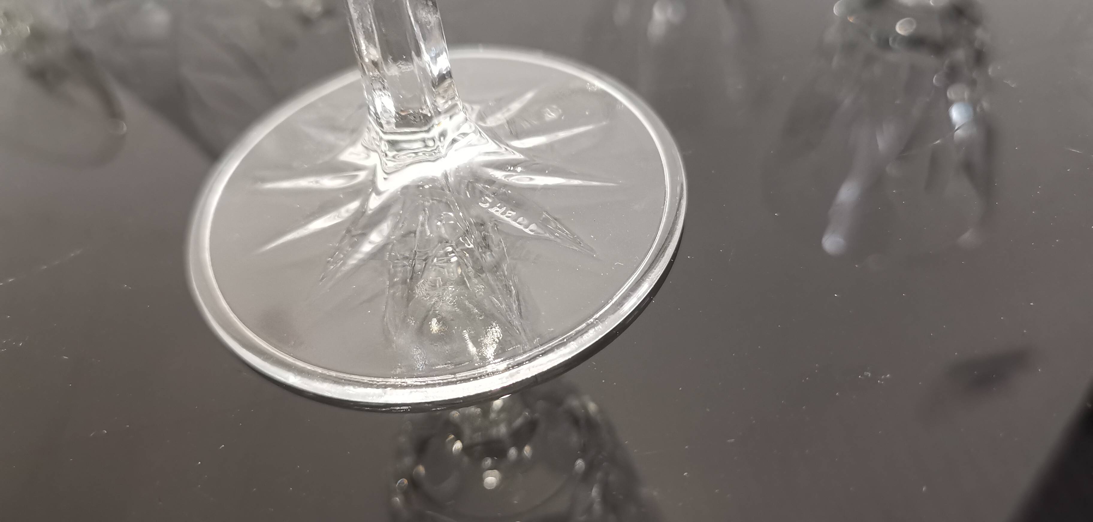 Set of 6 vintage chiseled crystal stemware