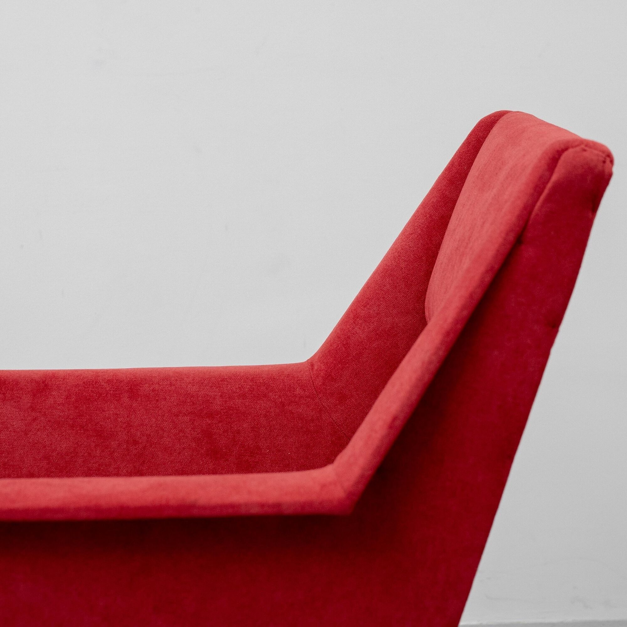 Pair of vintage red armchairs with armrests – 1960s/70s