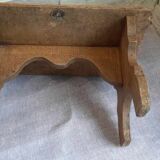 Banc en bois repose pieds