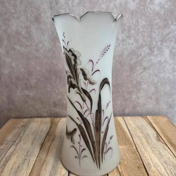 Vase ancien Art nouveau en verre givré émaillé – décor d’iris