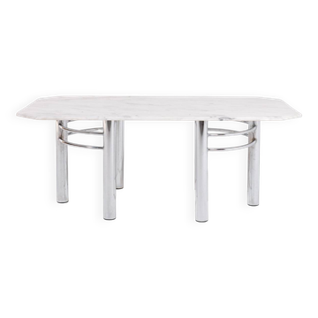 Marble coffee table with modern Italian design.