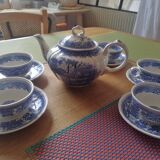 Villeroy and Boch teapot and cups