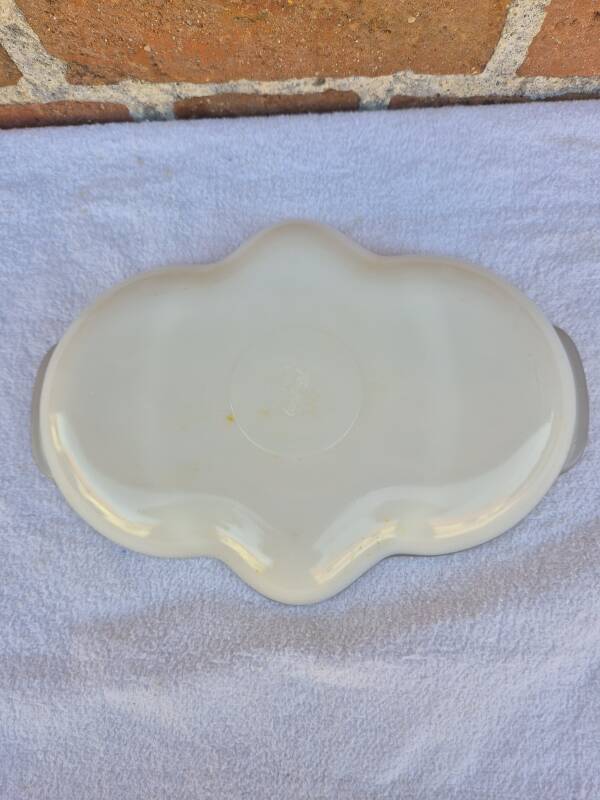 Opaline serving dish for King