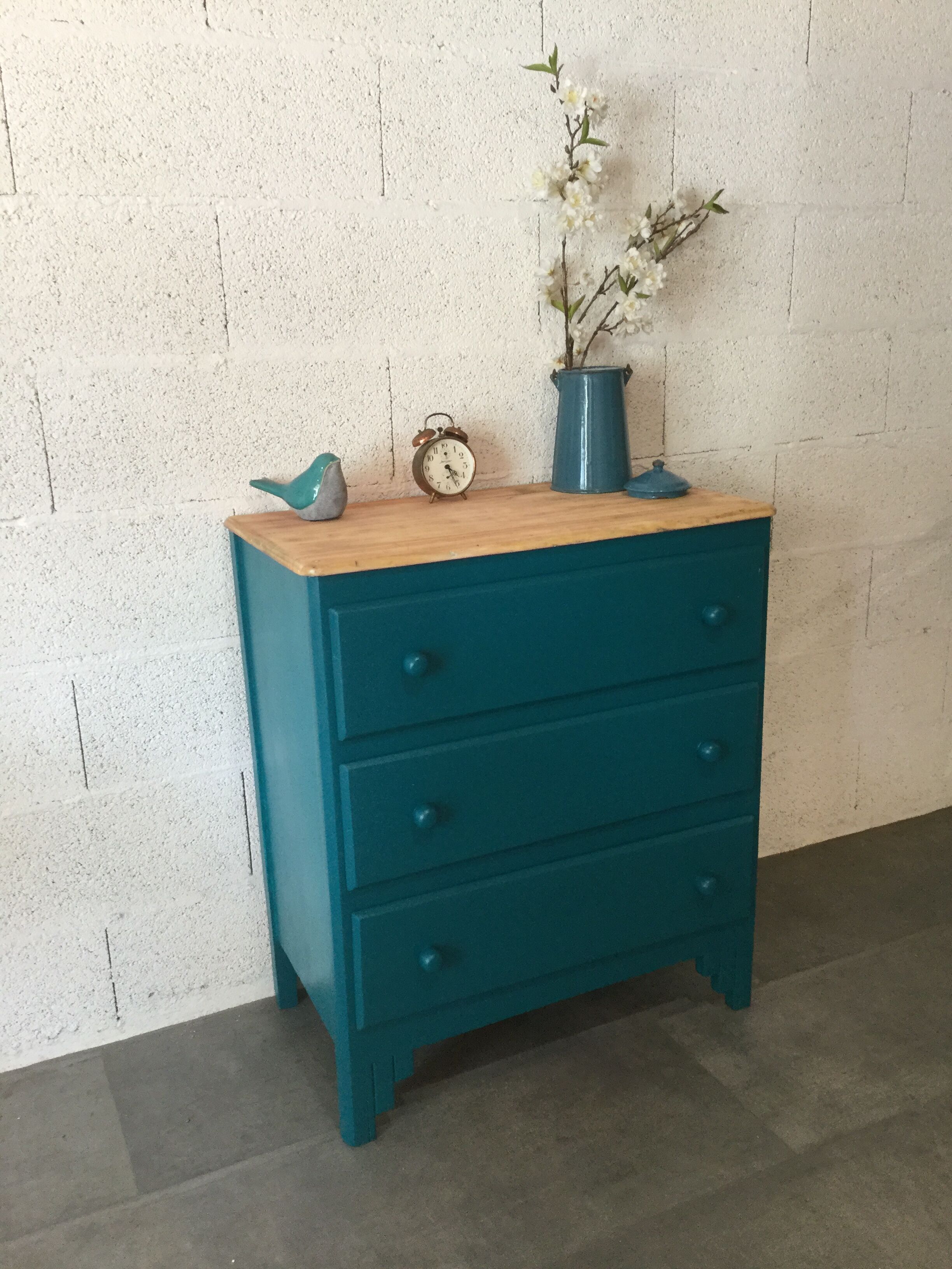 Old chest of drawers