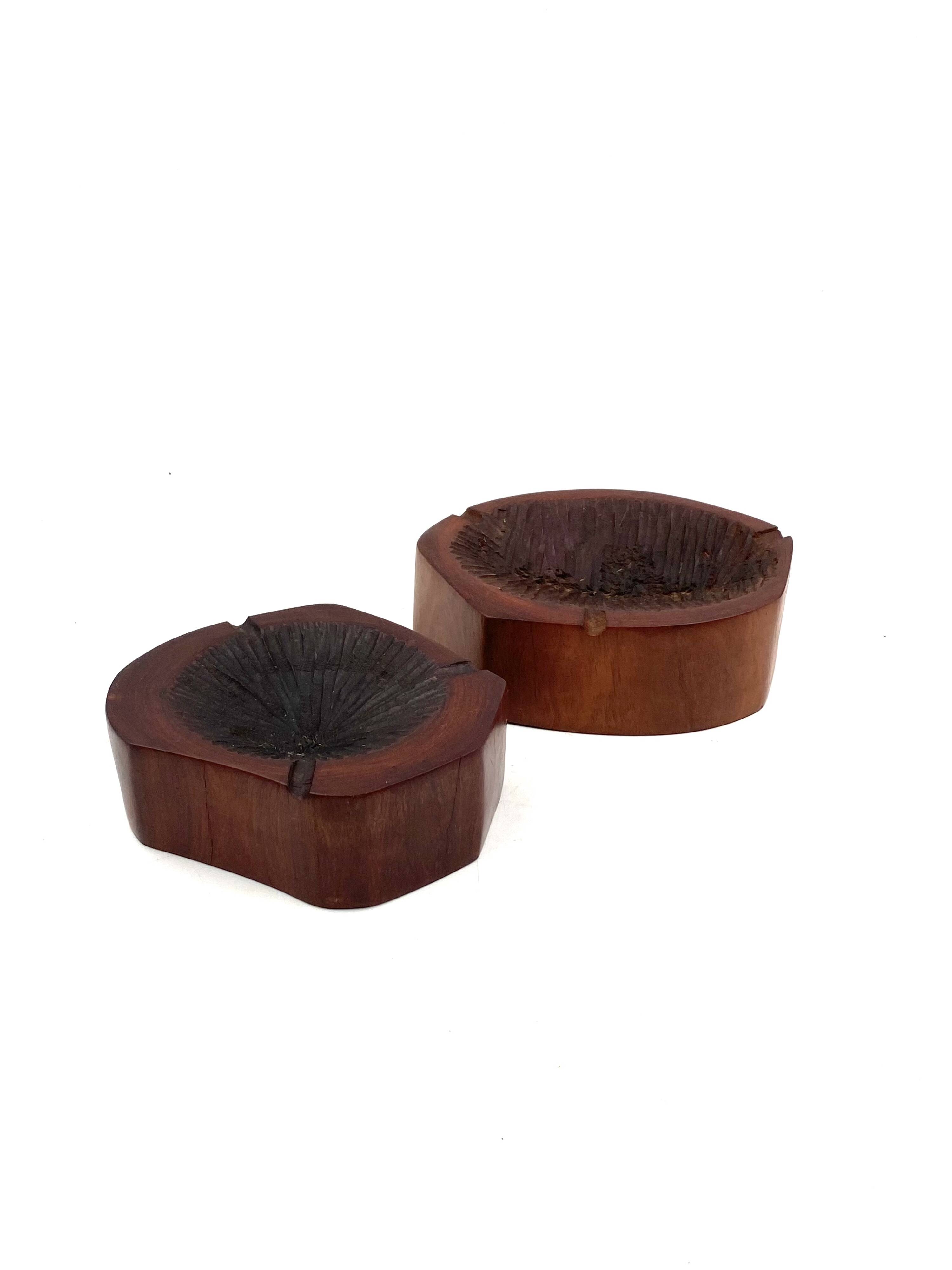 Organic modern set of 2 wood ashtrays, France 1970s