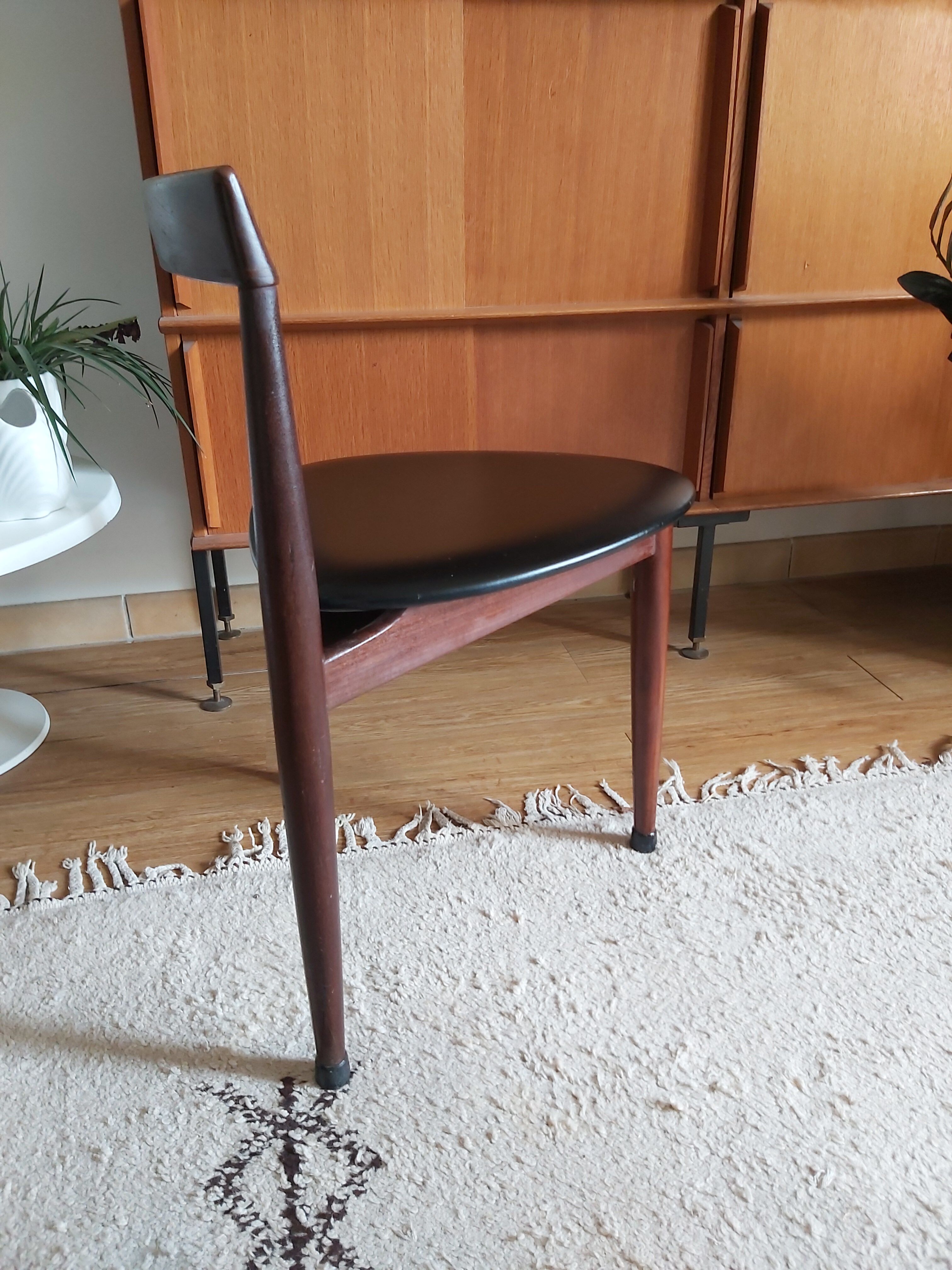 Teak chair by Hans Olsen for Frem Rojl Denmark