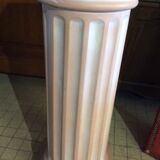 Colonne en plâtre