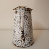 Enamelled sheet metal pitcher