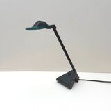 Lampe de bureau de arteluce en métal et plastique, italie 1980