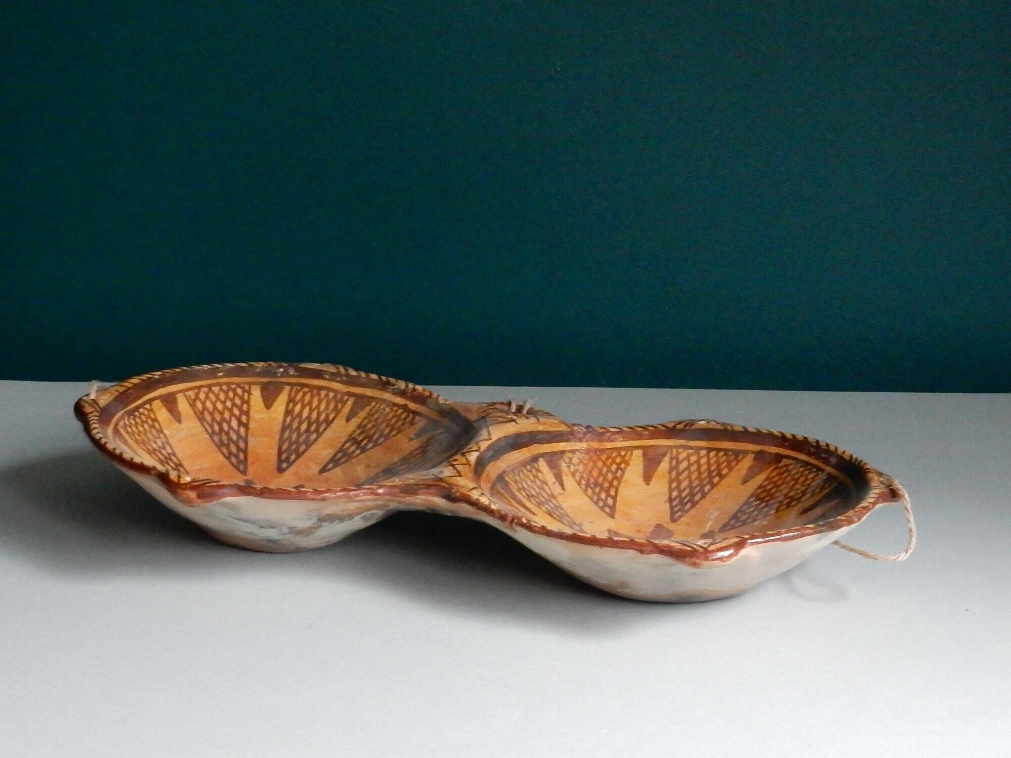 Berber dish ideqqi, artisanal pottery of Kabylia in terracotta