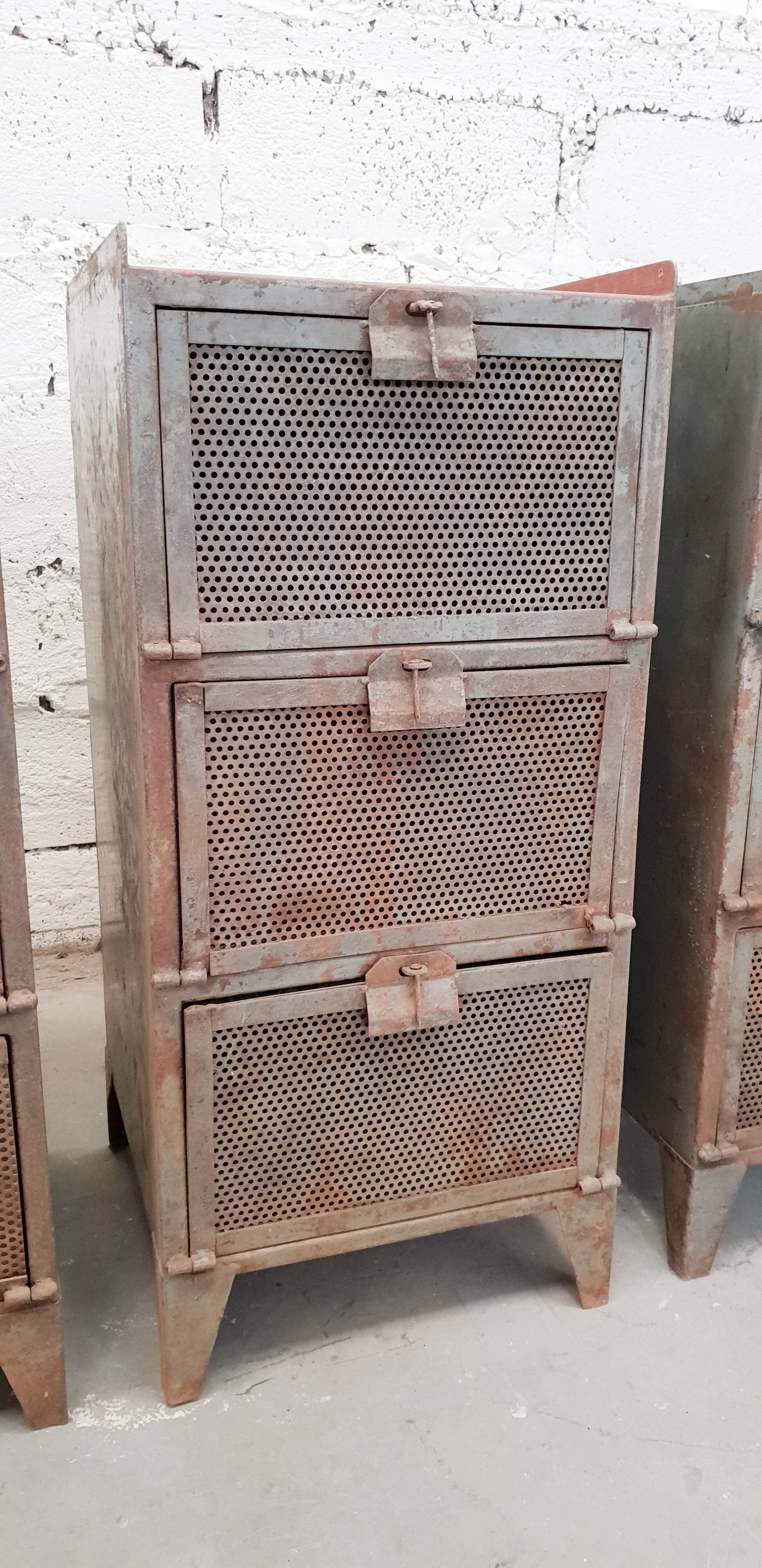 4 industrial workshop maids