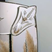 Large antique Venetian mirror – Murano flowers and engravings – 123 x 75 cm