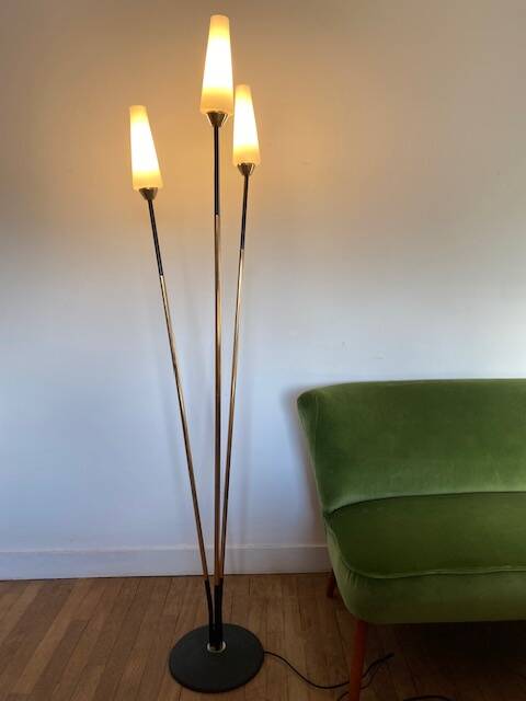 Lampadaire tripode opalines vintage