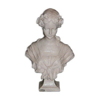 Bust of a woman art nouveau marianne style, beige patina very light