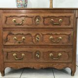 Commode Louis XV en chêne clair 18ème siècle