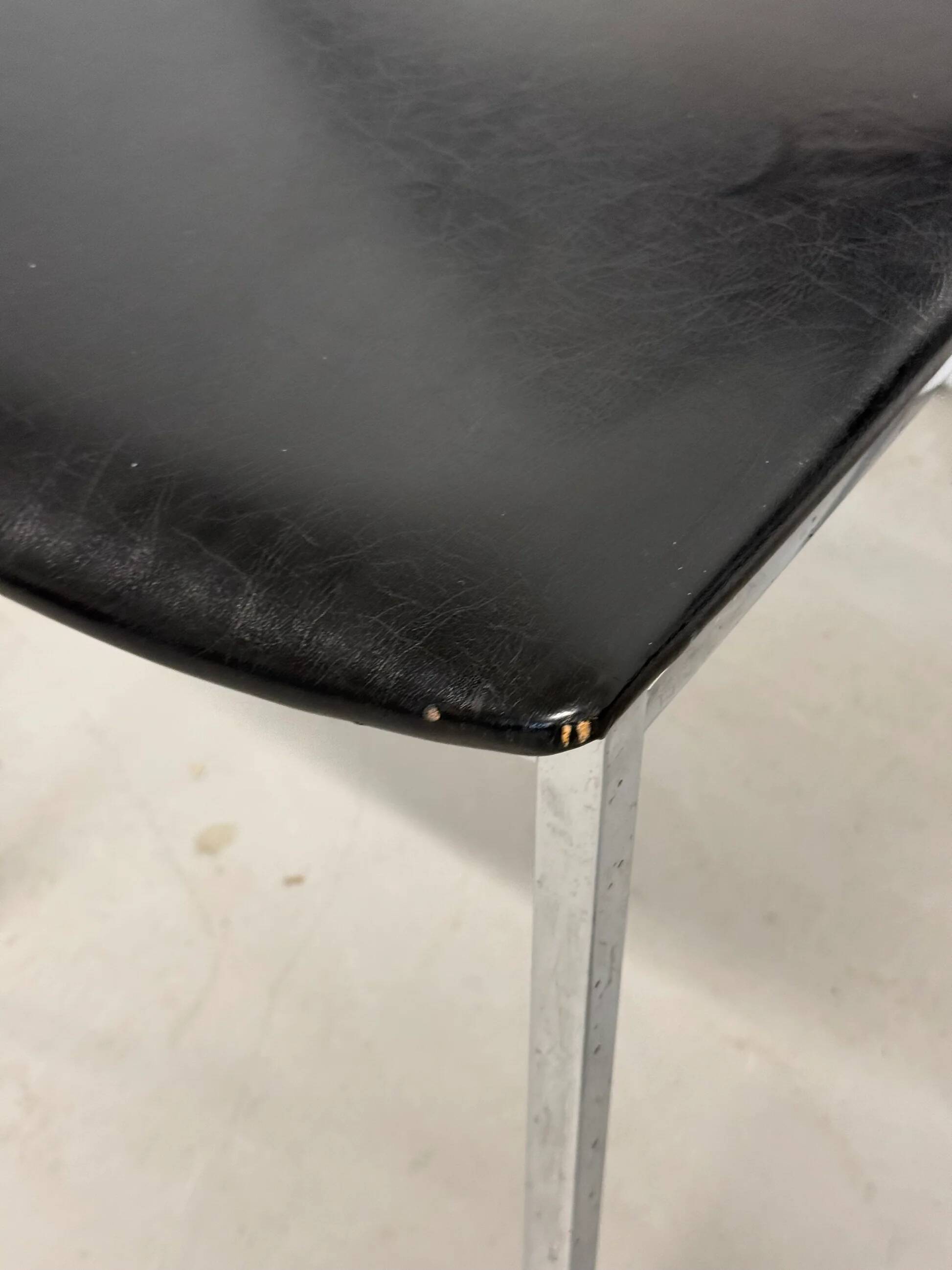 Paire de chaises Mauser, signées