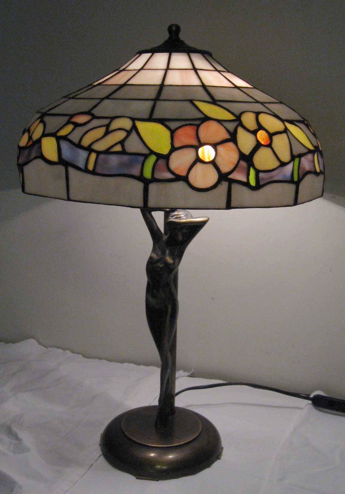 Art Nouveau Table Lamp in Burnished Brass and Coloured Glass (c. 1980)