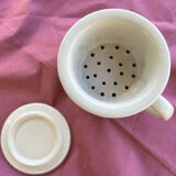 Tasse tisanière avec son filtre et son couvercle