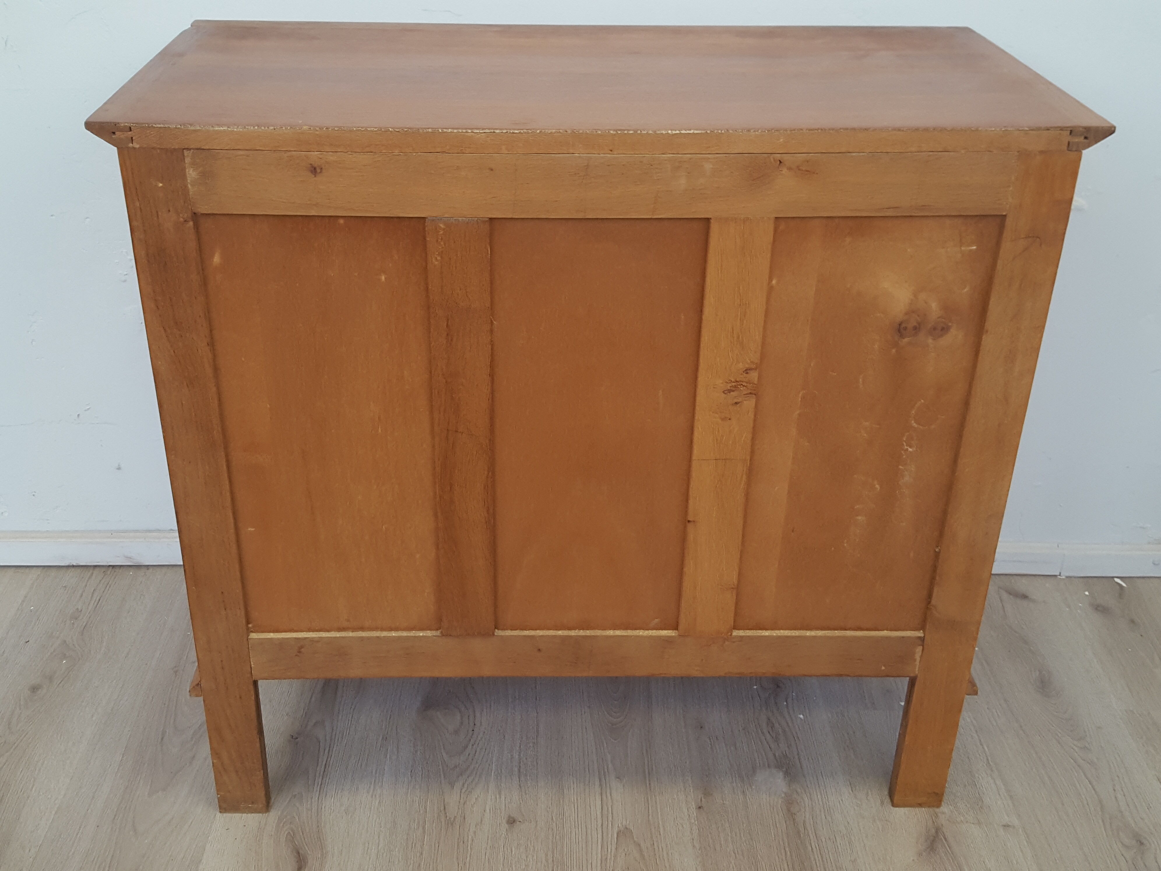 Vintage chest of drawers
