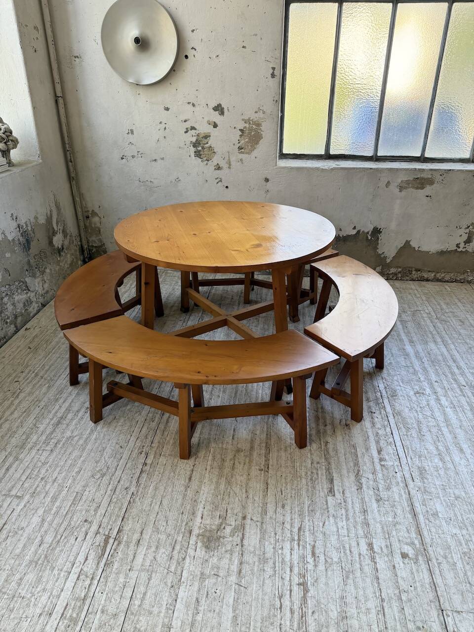 Set of round table and 4 rounded benches, 1950