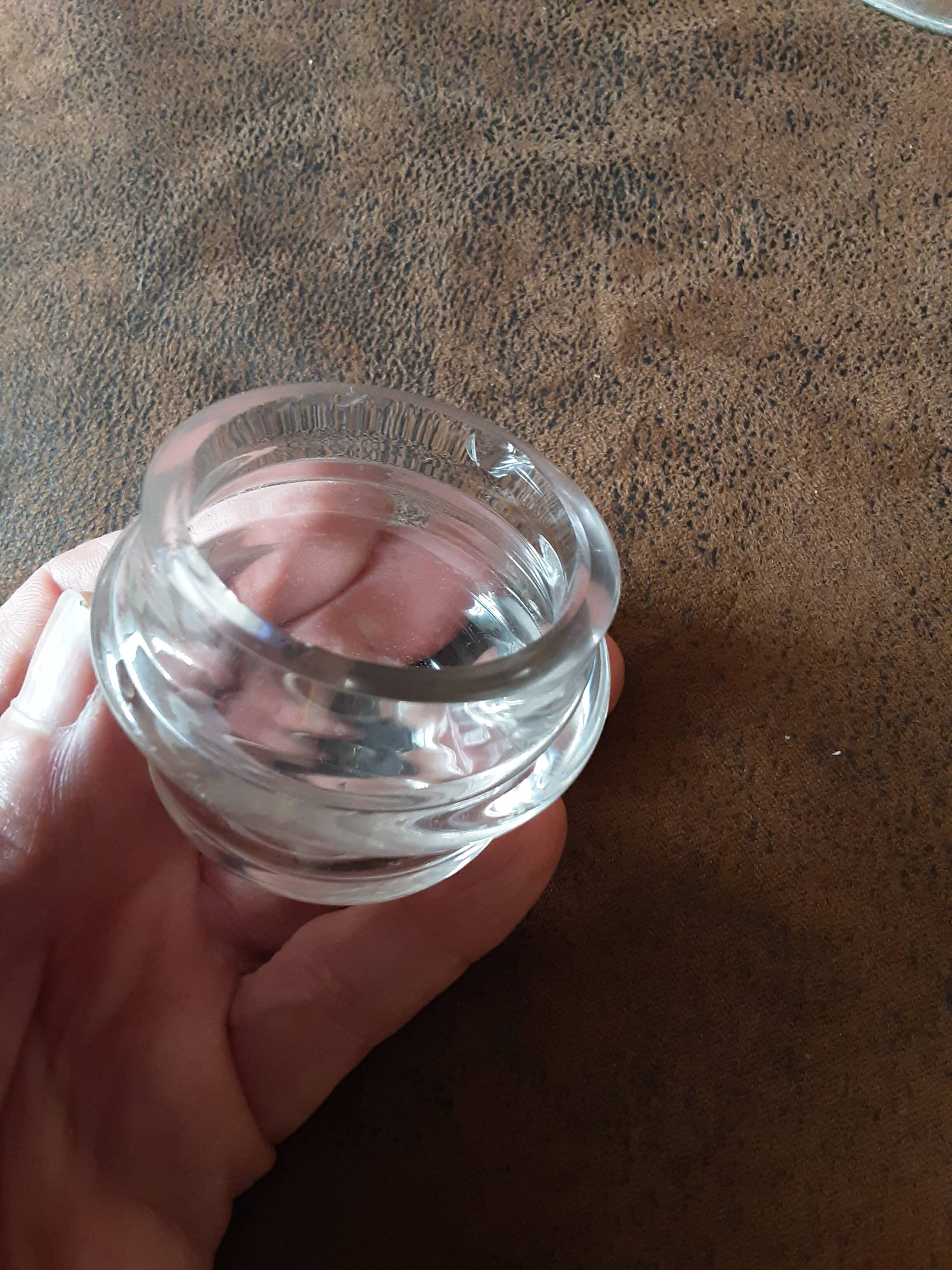 Glass tealight holder