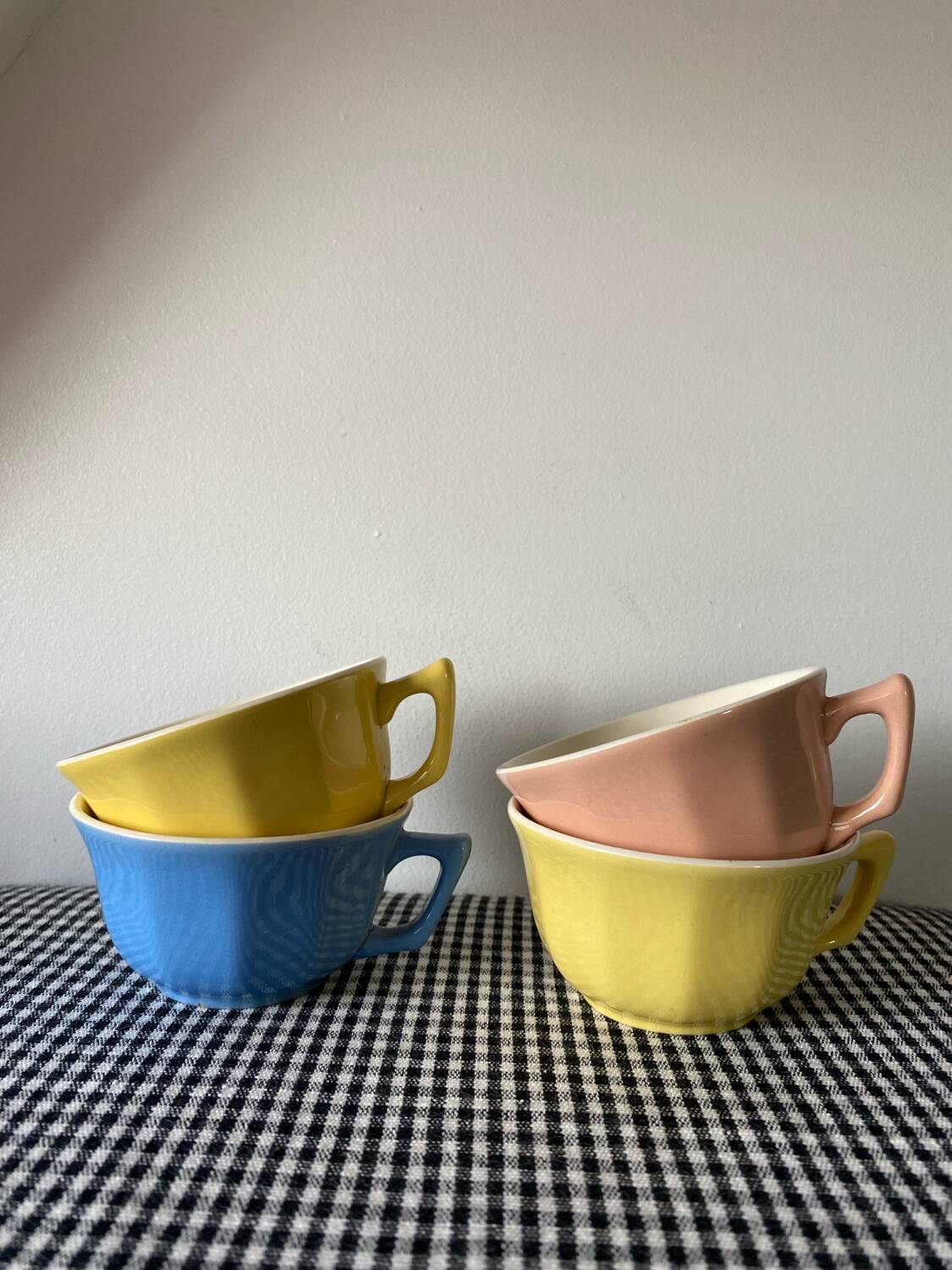 Lot de 8 tasses vintage