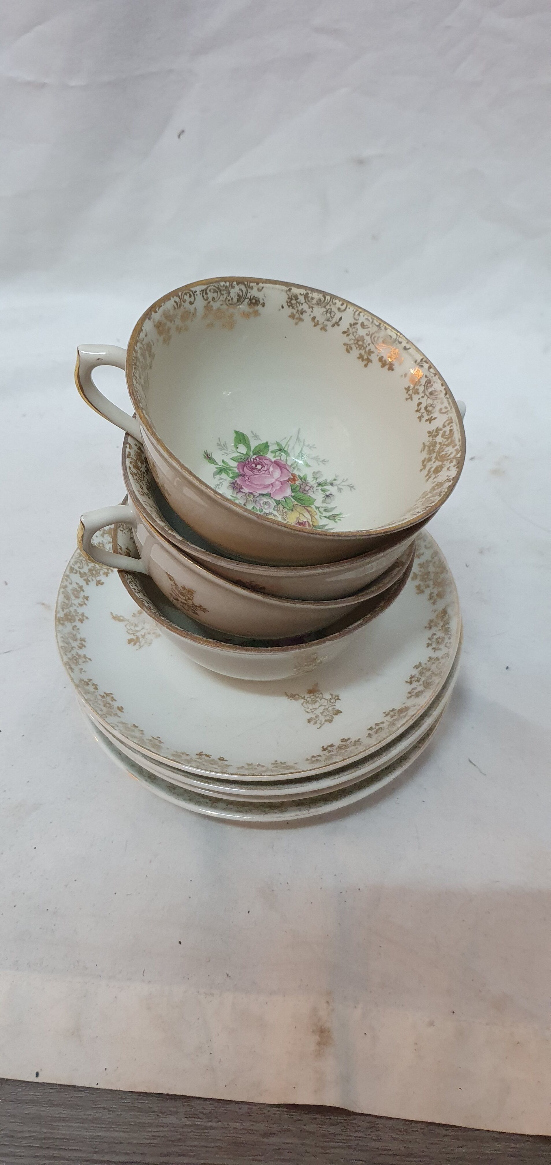 4 tasses à thé,  Limoges, 1960