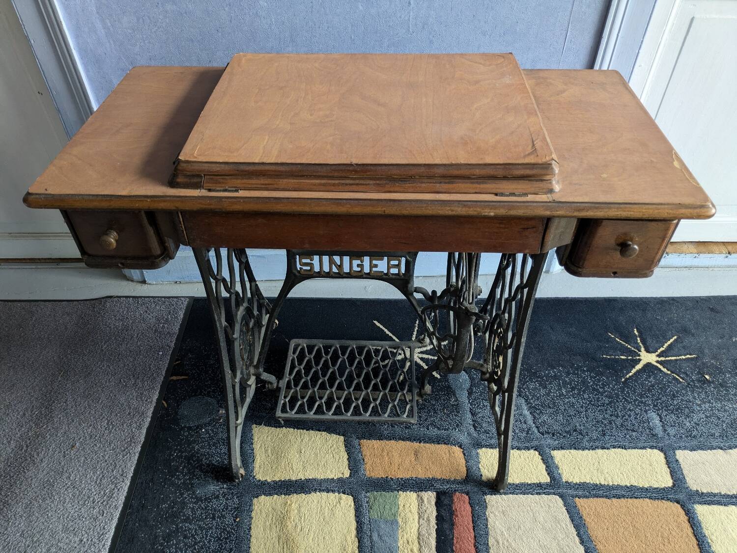 Singer sewing machine with pedal
