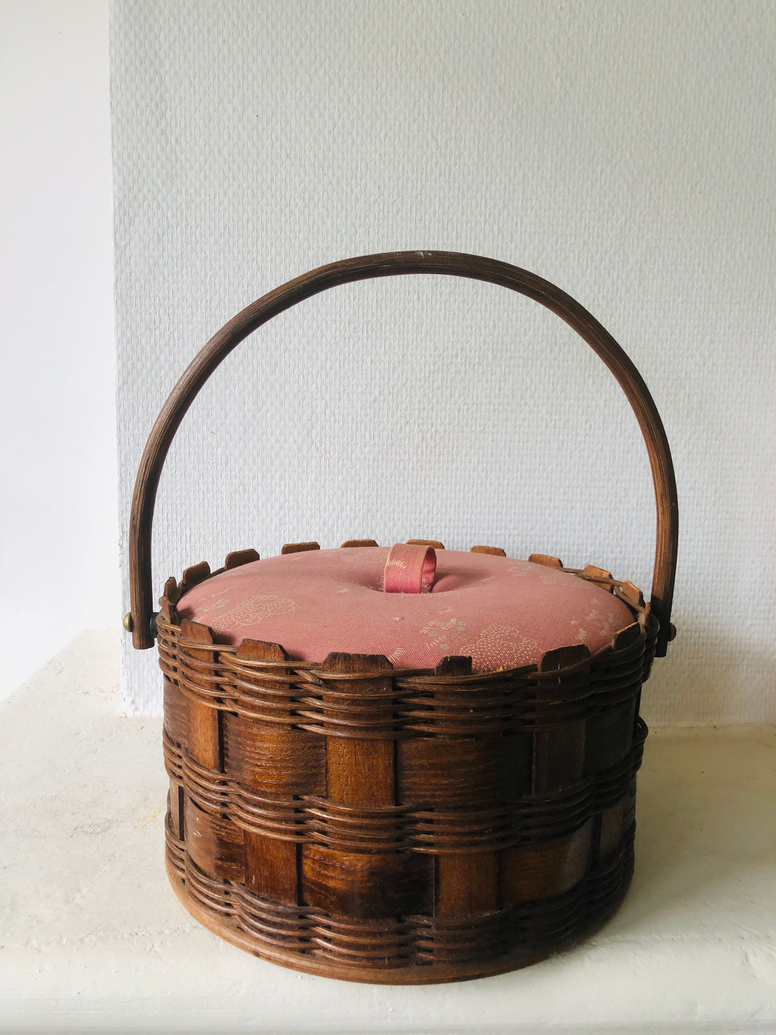Working sewing box made of woven rattan