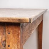 Farm table