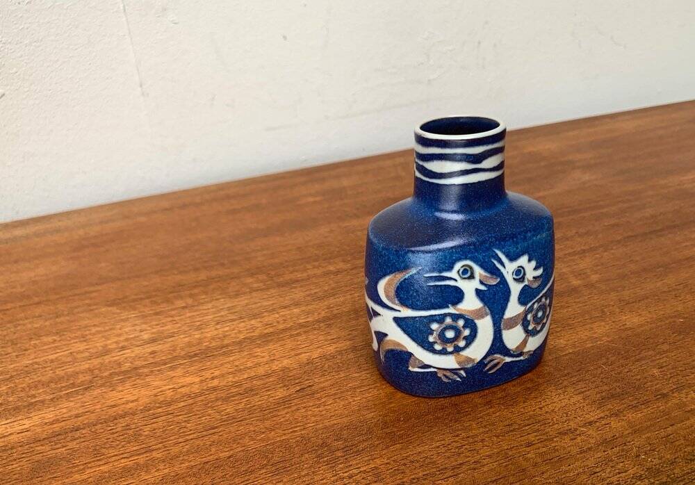 Danish mid-century porcelain vase from the Baca line with bird motif by Nils Thorsson for Aluminia Royal Copenhagen, 1960s.