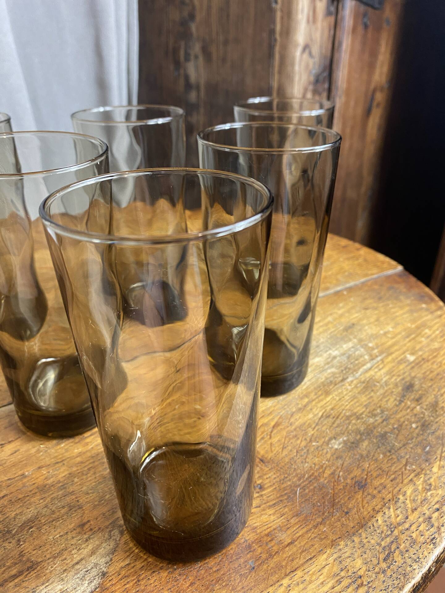 6 verres à eau en verre brun fumé, années 70