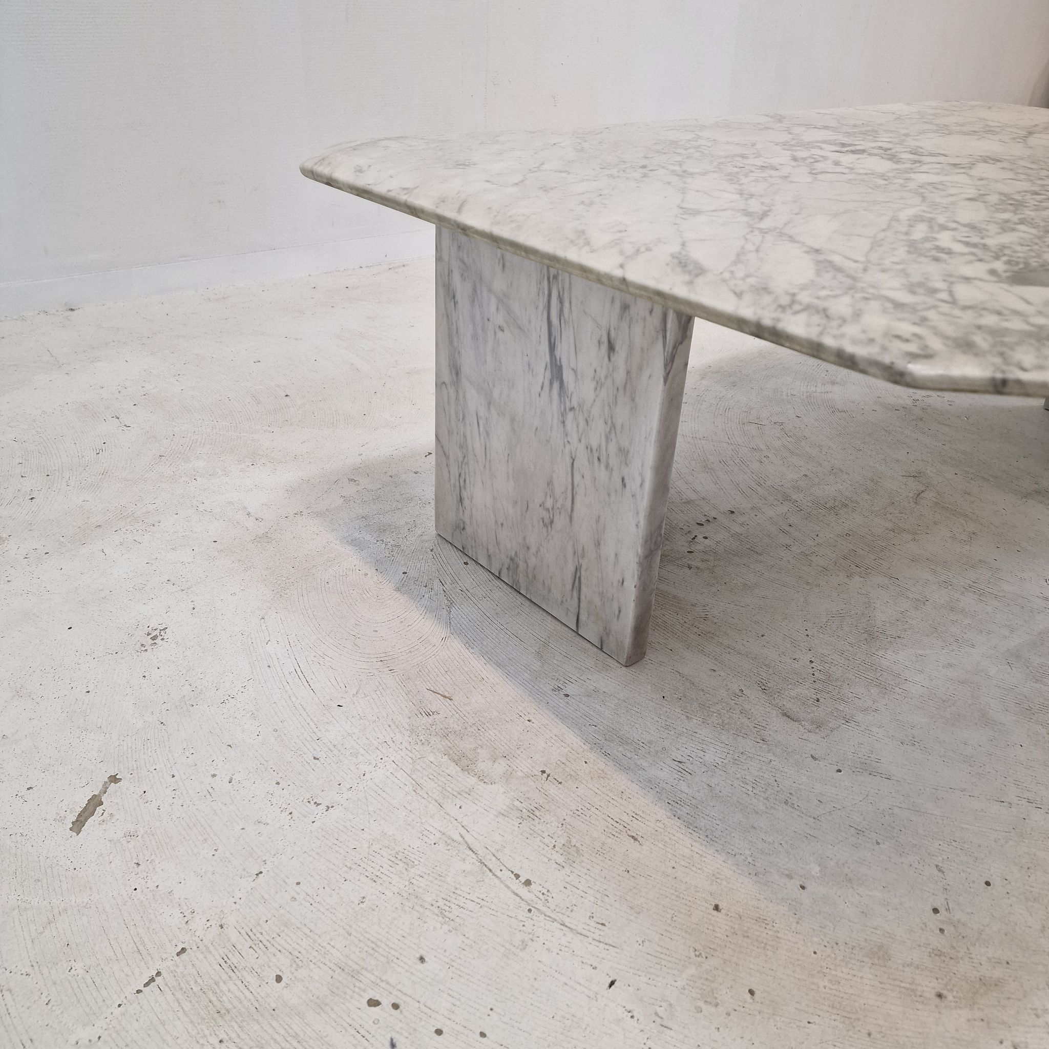 Table basse en marbre italien années 1970