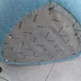 Triangular pouf