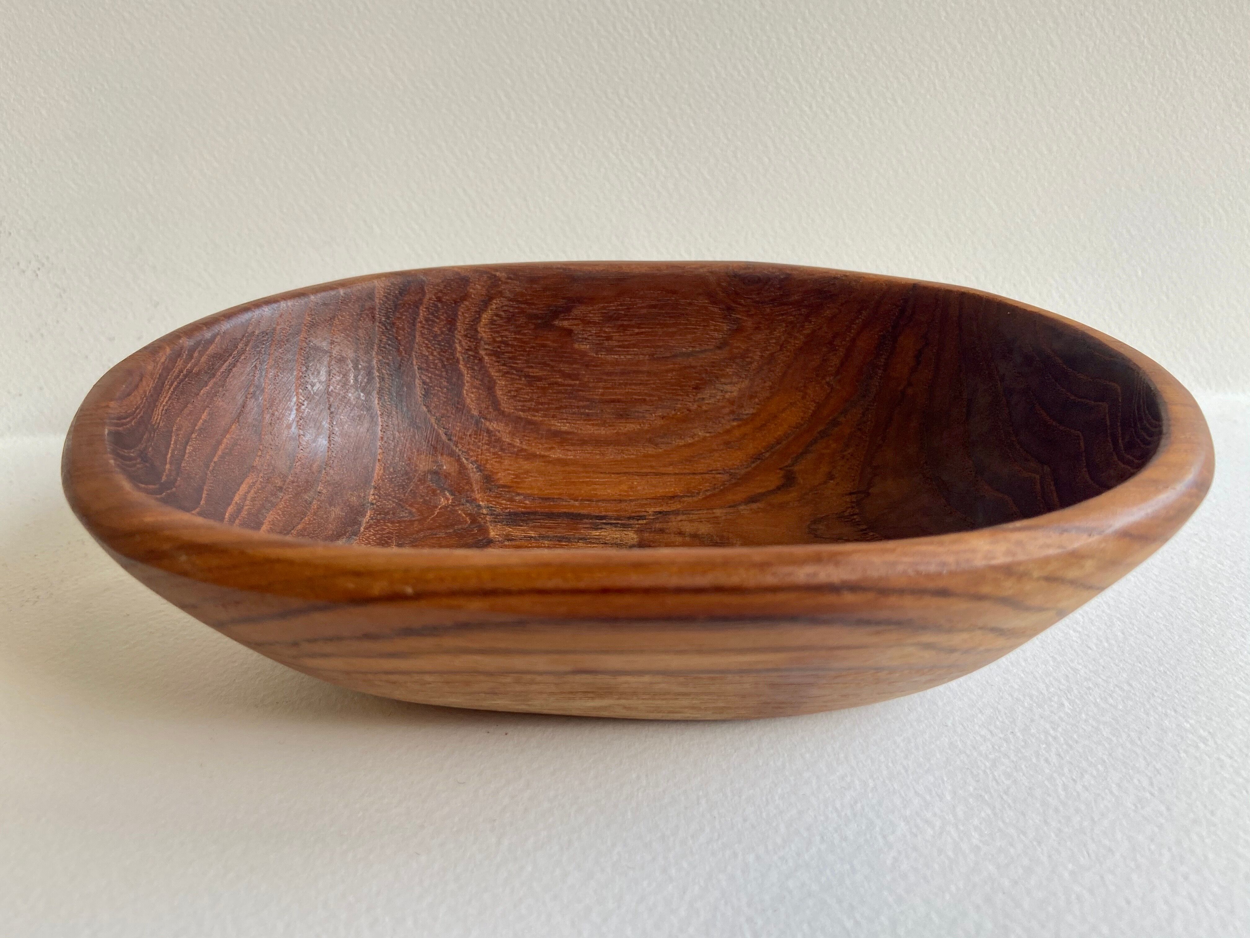 Set of 5 wooden ramekins