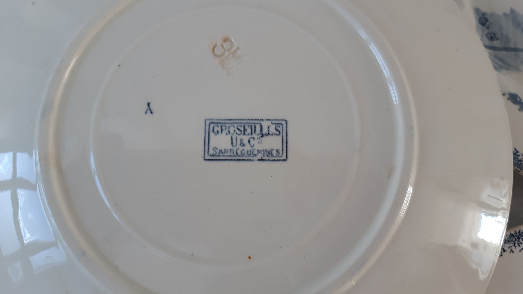 Set of 6 flat plates Terre de Fer U&C Sarreguemines model "Groseilles" late nineteenth