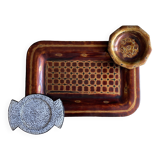 Set of three trays of various shapes in gold lacquer and Burmese eggshell