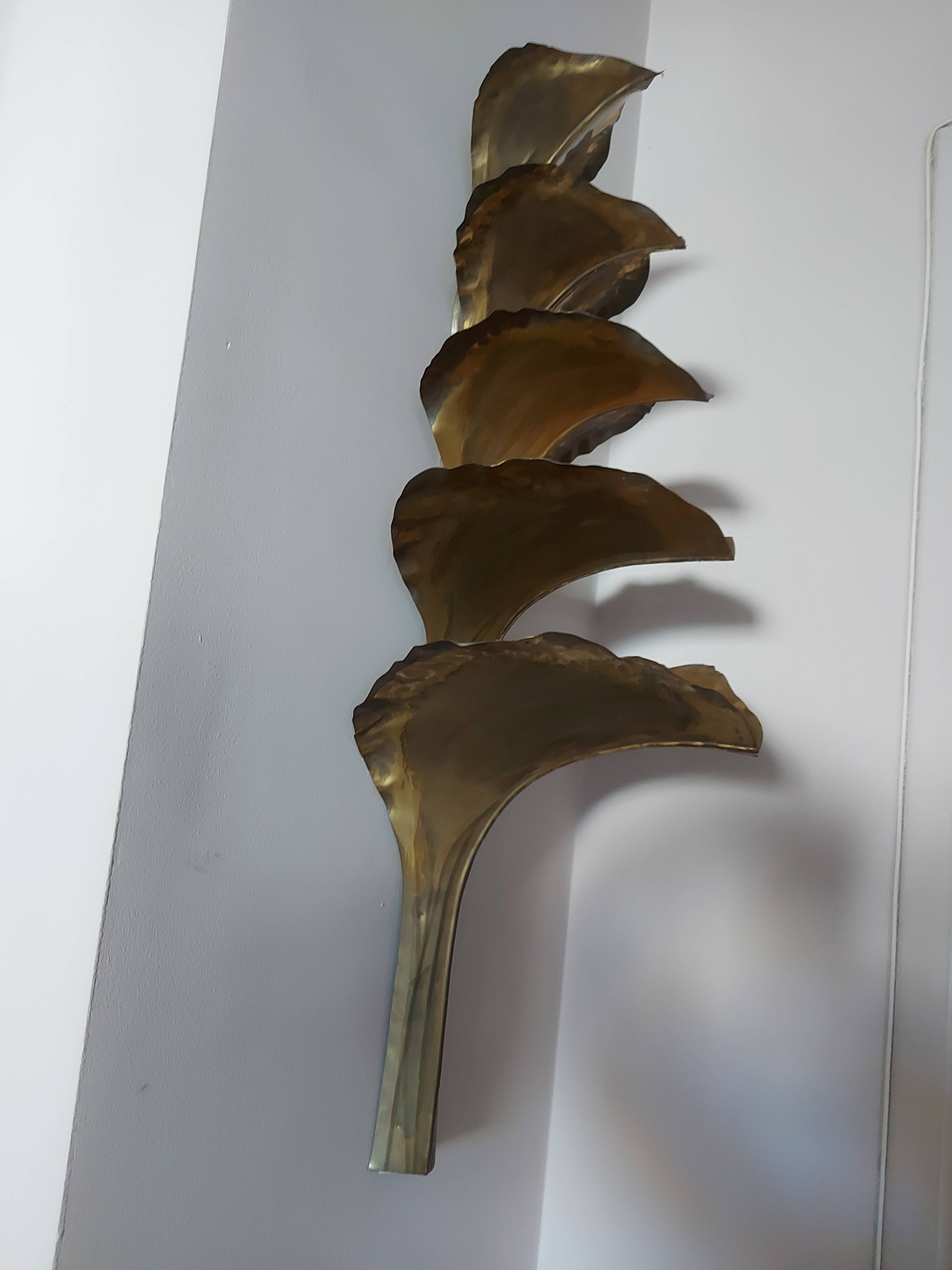 Wall lamp design in gilded metal, leaf décor