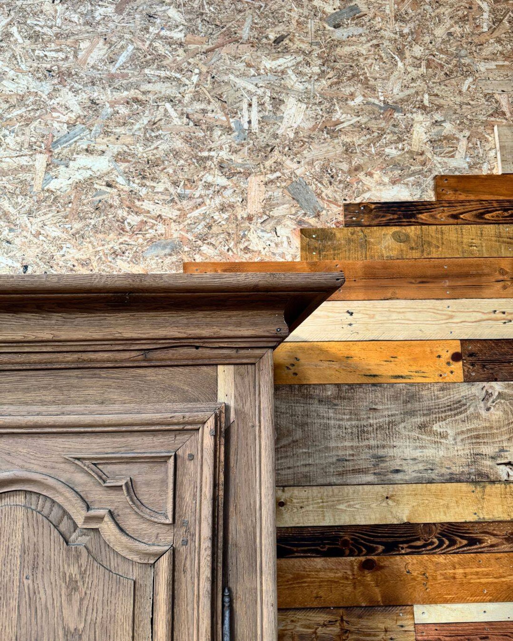 Armoire en chêne aérogommée