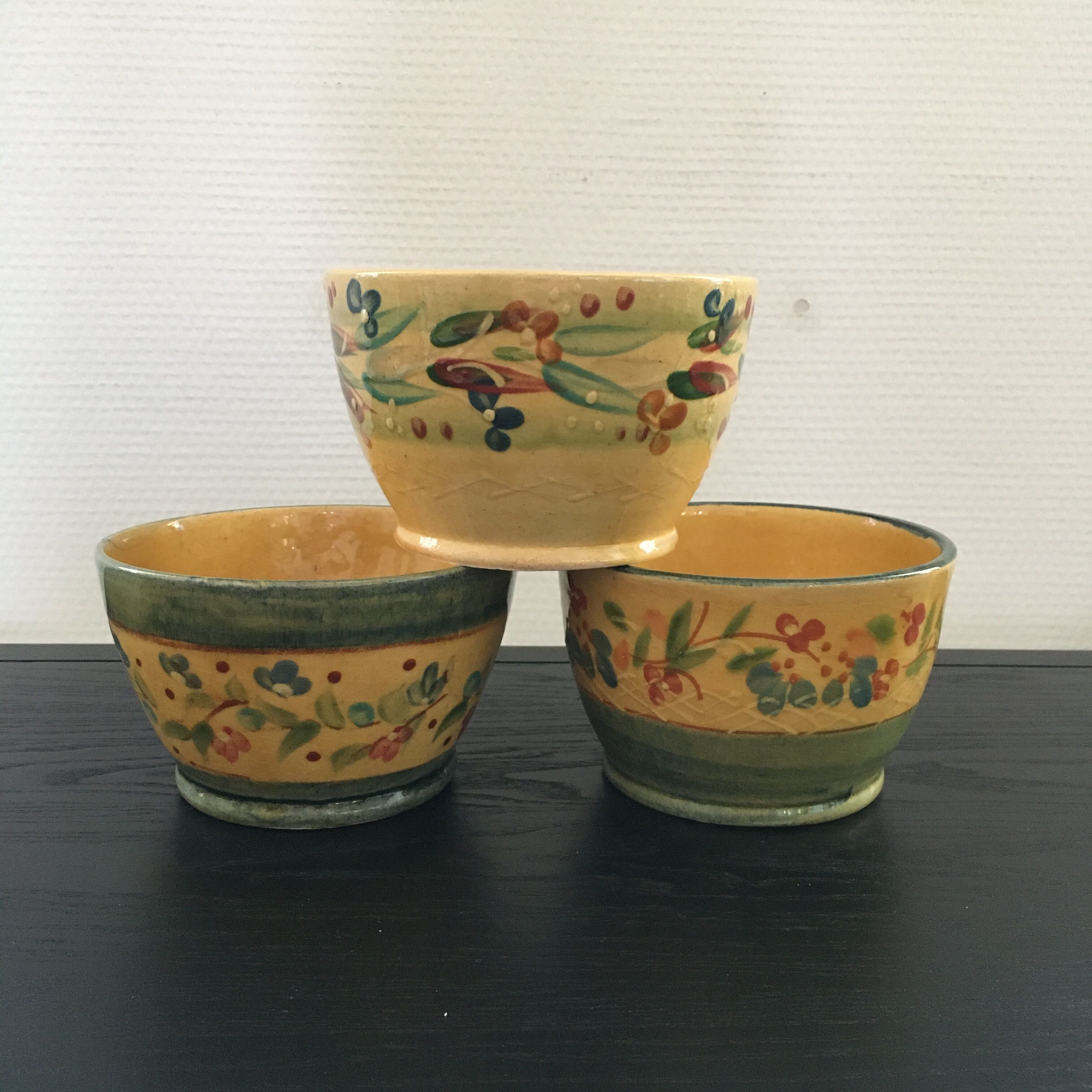 Series 3 Provençal bowls